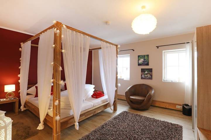 Ferienwohnung für 6 Personen, mit Whirlpool und Balkon in Fulda - 2