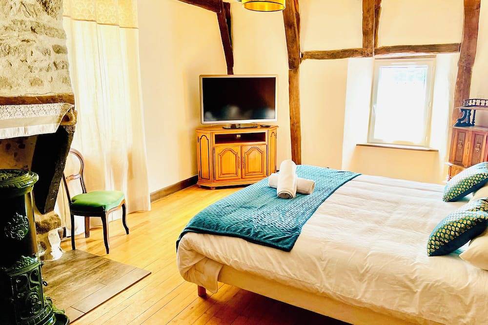 Gîte Cosy au Calme  Nature, détente et randonnées idéal en famille et amis in Thalamy, Région d'Ussel