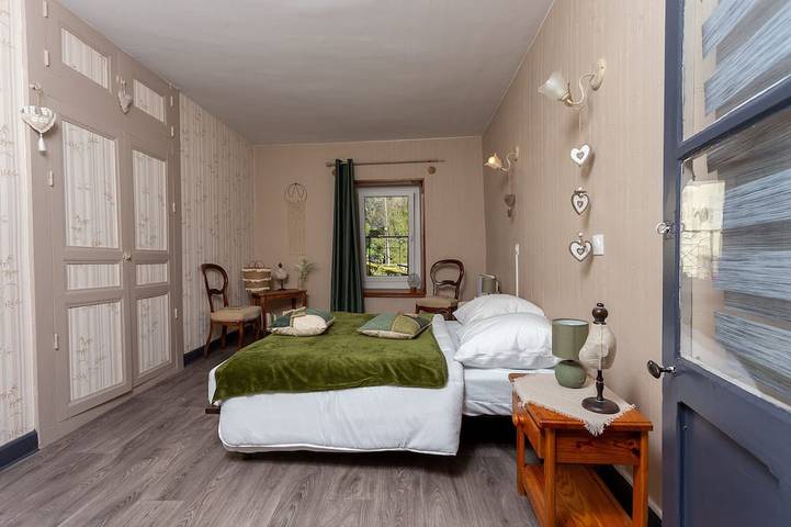 Gîte pour 7 personnes, avec jardin dans Cirque de Saint Même - 3