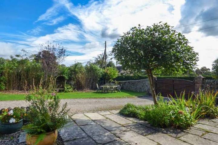 Holiday rental for 10 people, with garden, with pets in Staffordshire