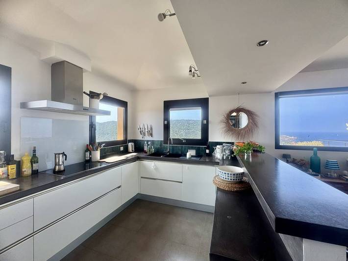 Location de vacances pour 8 personnes, avec terrasse à Sartène - 4