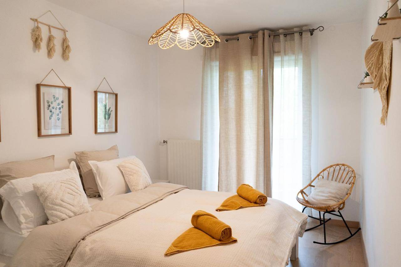 Appartement entier, One-Bedroom Apartment in Viry, Région de Saint-Julien-en-Genevois