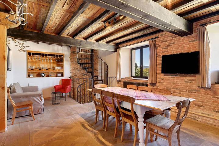 Entire apartment, Apartment 'L'annexe Du Château Des Girards' with Mountain View in Lans-en-Vercors, Parc naturel régional du Vercors