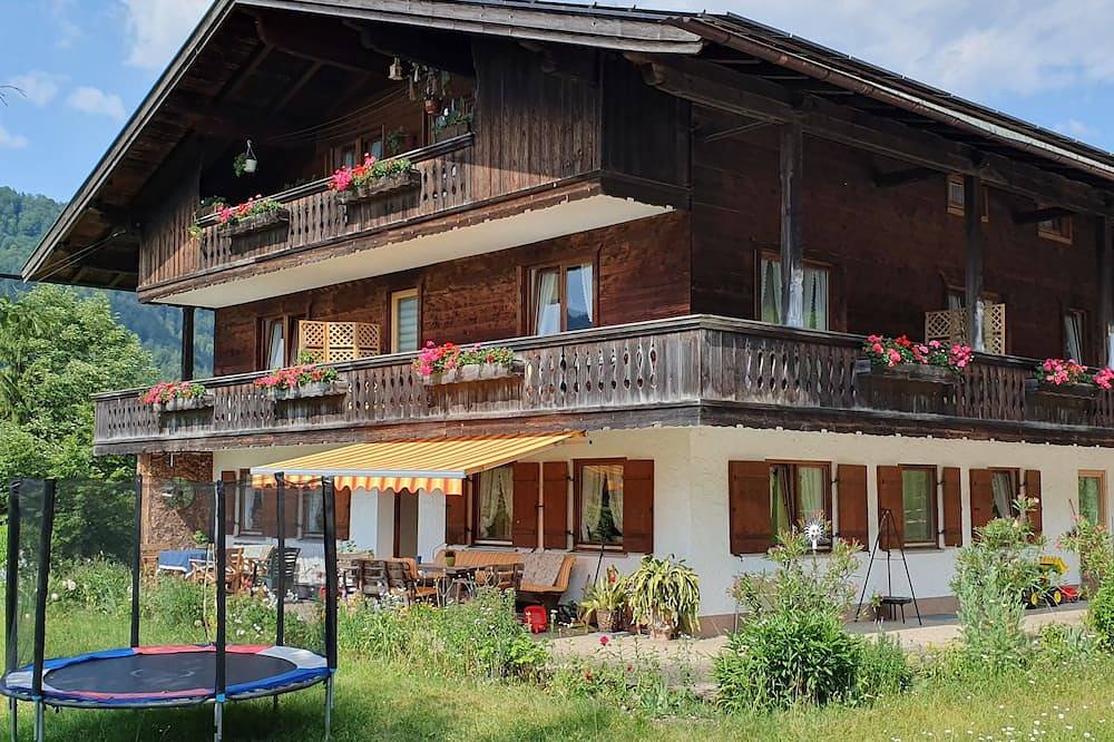 Ganze Wohnung, (3) gemütliche Ferienwohnung, 22 qm mit Balkon in Reit im Winkl, Bayerische Alpen