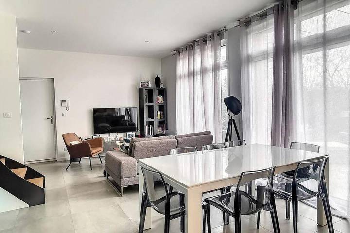 Gîte pour 5 personnes, avec terrasse et jardin, animaux acceptés à Neuville-sur-Saône - 3