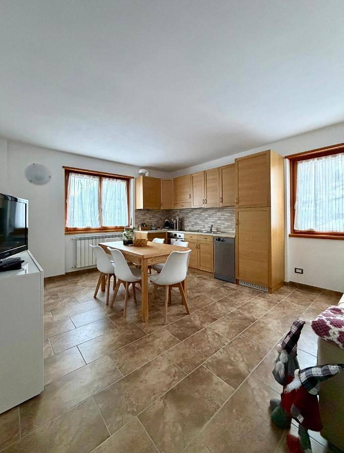 Gîte pour 2 personnes, avec vue à Sondalo - 2