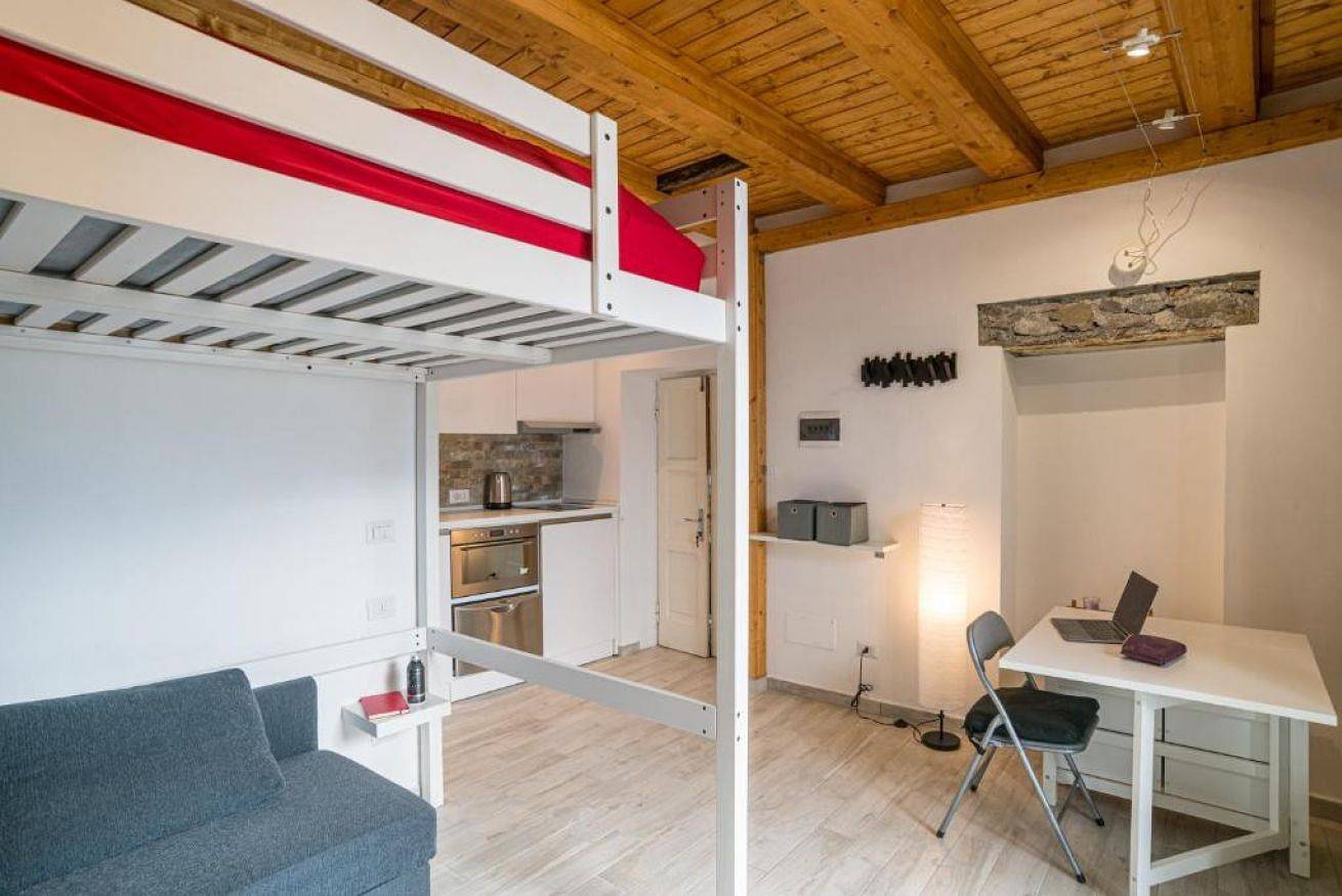 Ganze Wohnung, Ferienwohnung für 2 Personen mit Balkon in Nesso, Gemeinde Nesso