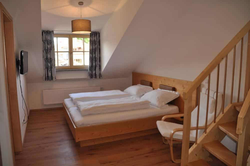 Ganze Wohnung, Ferienwohnung auf dem Dorf zwischen München und den Alpen in Aying, Oberbayern