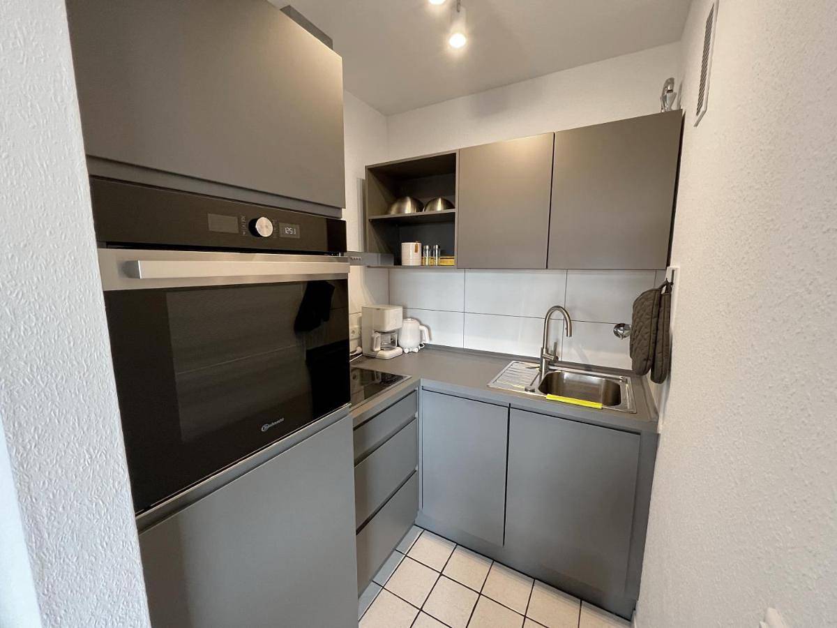 Ganze Wohnung, Beautiful 2-room apartment with balkony in Willich in Willich, Niederrhein