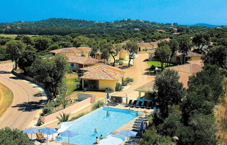 Maison de vacances pour 6 personnes, avec piscine et jardin dans Sainte-Lucie de Porto-Vecchio