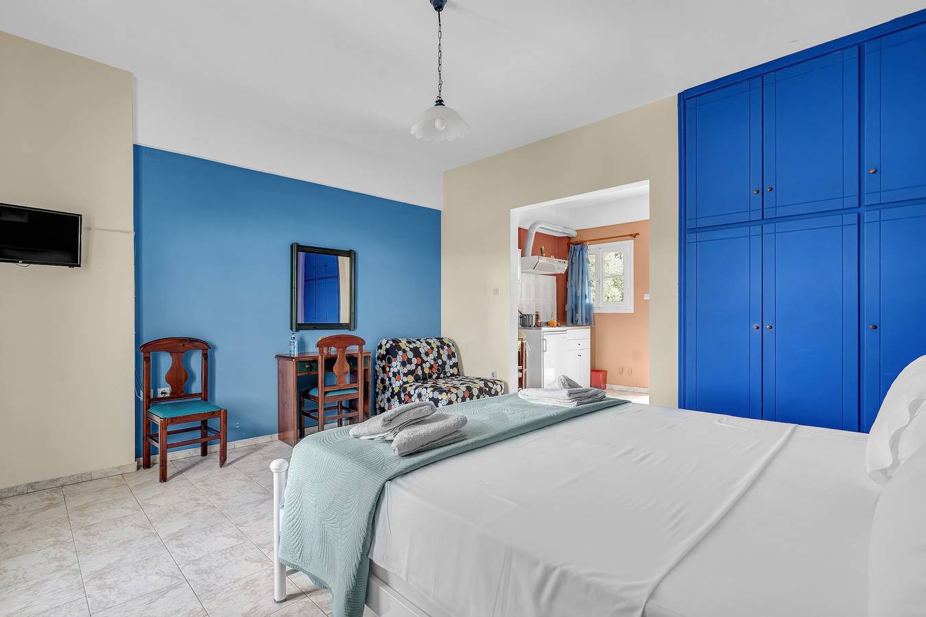 Studio entier, Studio 'Veronis 6' avec vue sur la mer, piscine partagée et Wi-Fi. in Vathy, Ithaque