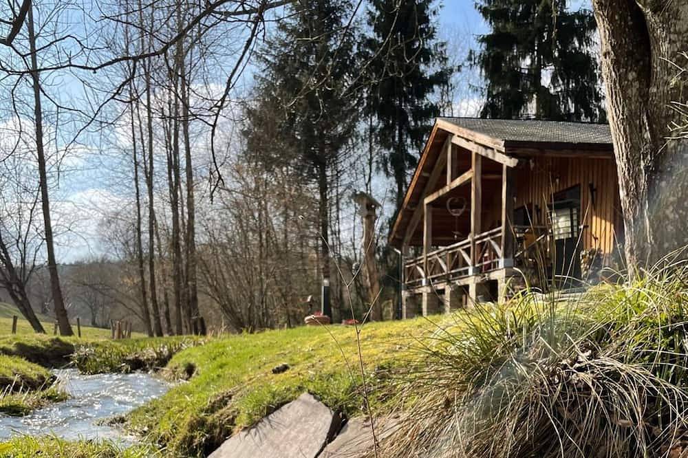 Chalet romantique avec bain à bulles et hammam in Saint-Hubert, Région de Neufchâteau