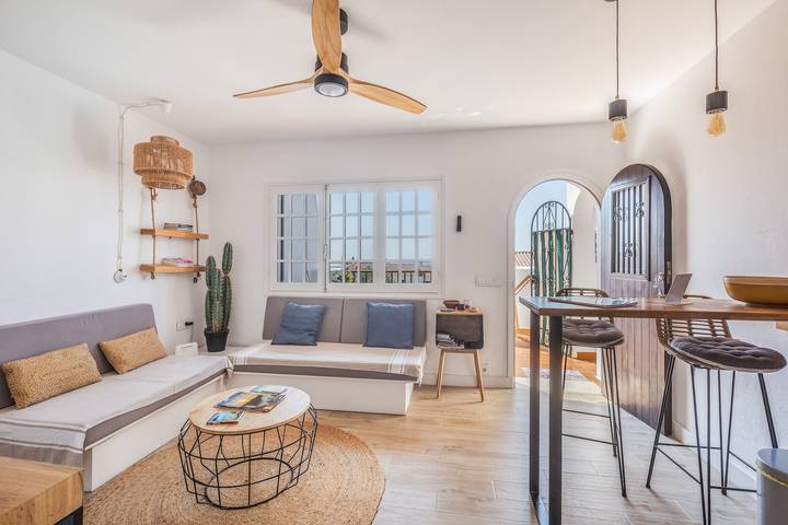 Ganze Wohnung, Apartment „Nathan“ mit Meerblick, Wlan und Klimaanlage in Sant Jaume, Alaior Gemeinde
