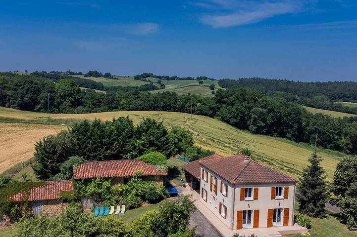Location de vacances pour 11 personnes, avec jardin et terrasse à Bassoues