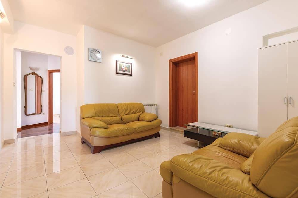 Stunning home in Sinj in Bajagić, Dalmatinisches Zagora