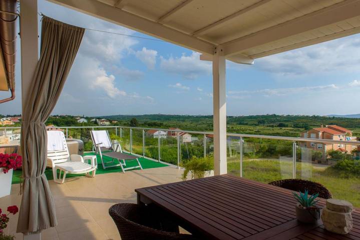 Ferienwohnung für 2 Personen, mit Garten und Pool sowie Ausblick, mit Haustier in Zadar (Kommun) - 3