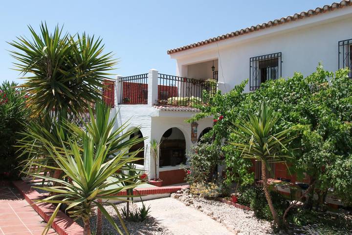 Chalet para 13 personas, con Balcón y Terraza además de Jardín y Piscina en Andalucía - 4