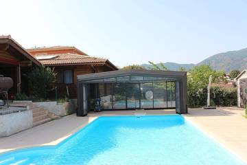 Maison d’hôte pour 2 personnes, avec jacuzzi ainsi que jardin et piscine à Peri