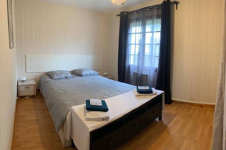 Location de vacances pour 10 personnes, avec jardin dans Hauteville-sur-Mer - Plage - 2