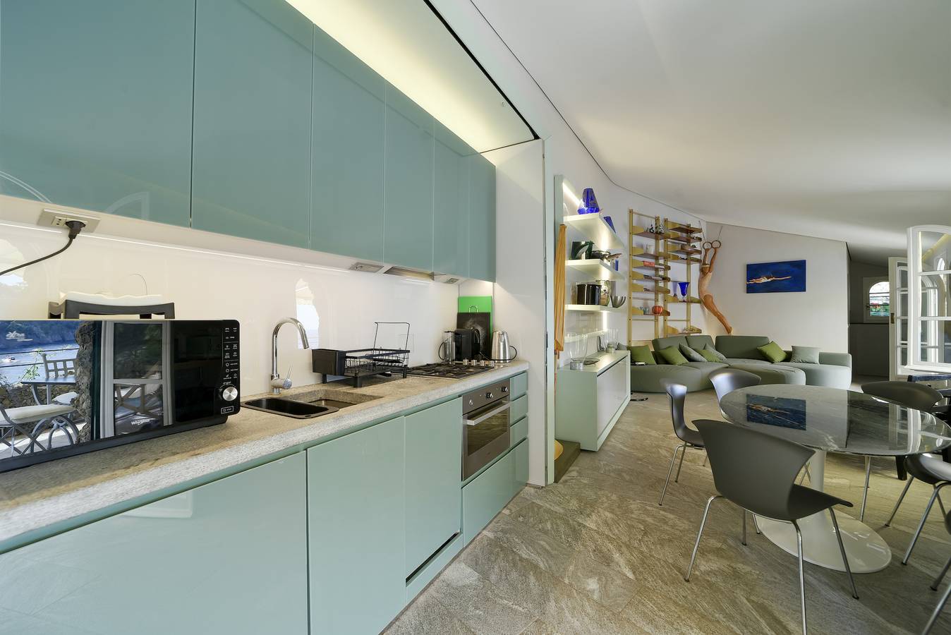 Entire apartment, The Stone Pine House - Paraggi in Spiaggia Eight, Riviera di Levante