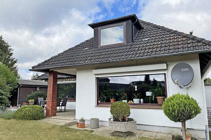 Ferienhaus für 6 Personen, mit Terrasse und Sauna in Süderbrarup