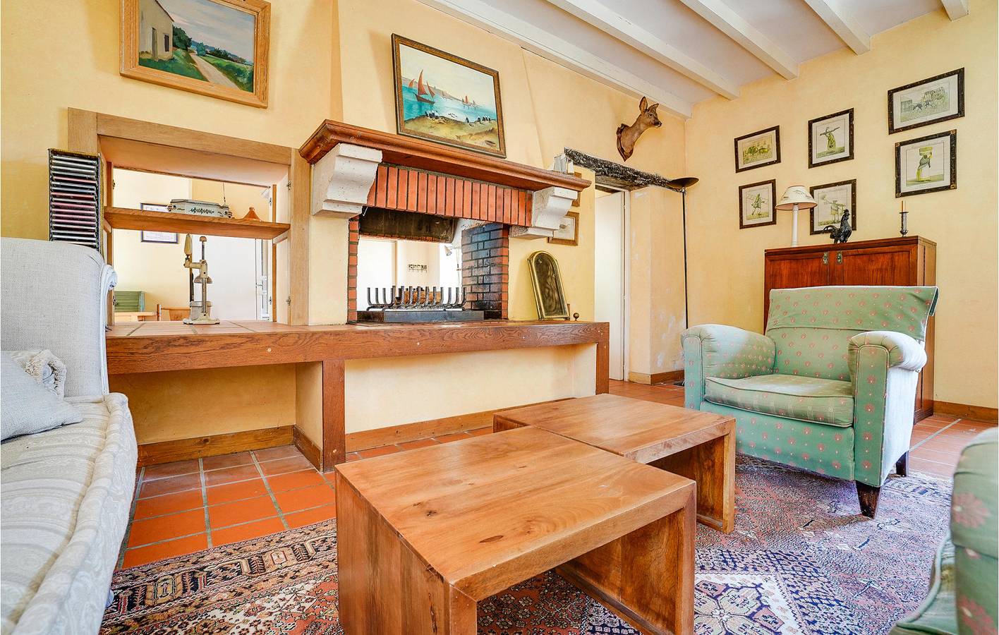 180 sq ft. Location avec garage, TV, piscine, jardin et Wi-Fi in Nieul-le-Dolent, Vendée