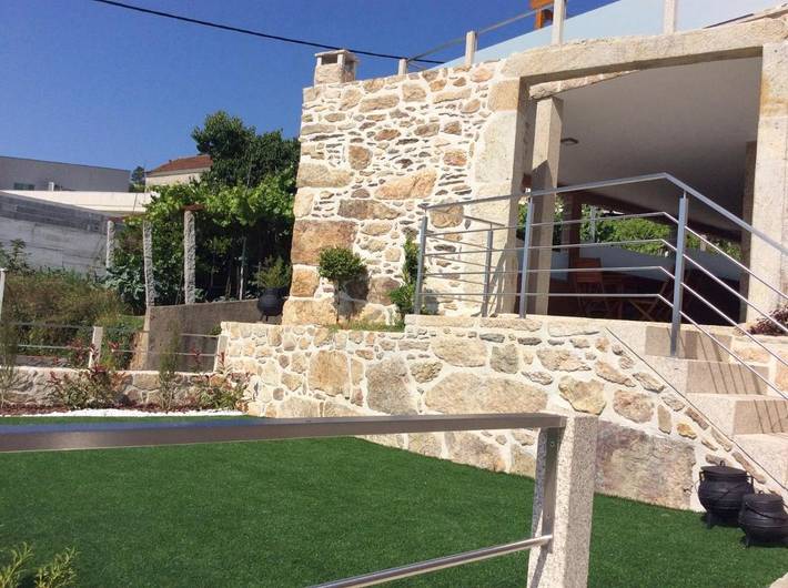 Privatzimmer für 2 Personen, mit Balkon und Terrasse sowie Garten