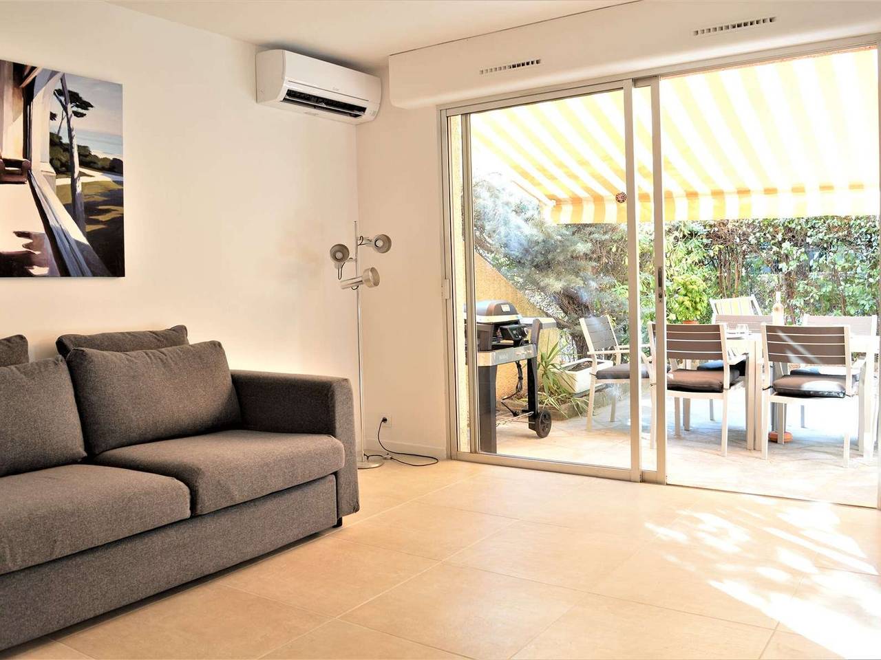 Entire apartment, 2-Room Apartment with Ac, Garden, Parking Near the Sea in Cavalaire-sur-Mer, Draguignan region