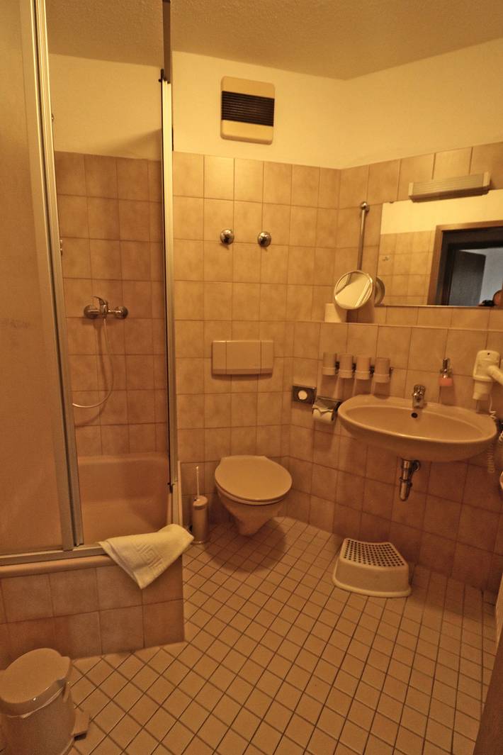 Ganze Ferienwohnung, Apartment 04 - Ferienresidenz Roseneck, mit Schwimmbad in Todtnauberg bei Feldberg in Todtnauberg (Todtnau), Todtnau