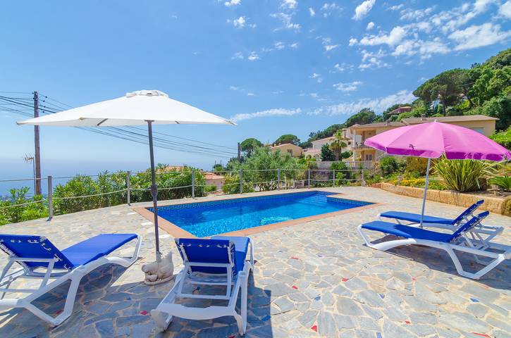 Chalet para 6 personas, con jardín en Selva - 3