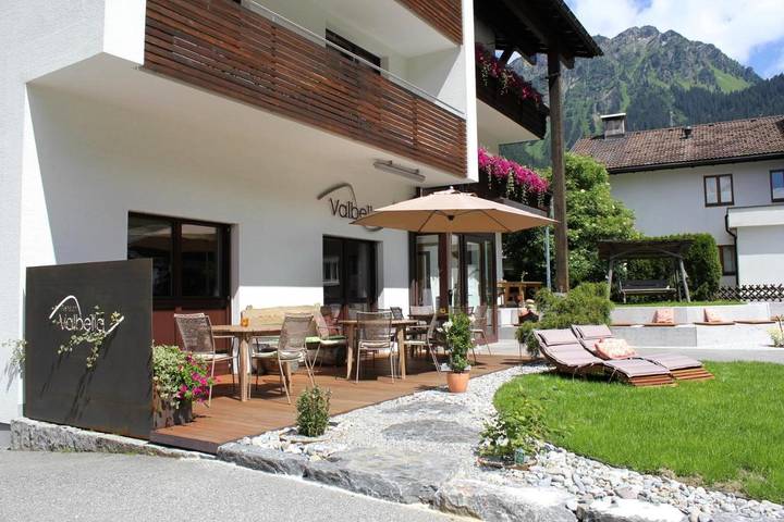 Gästehaus für 2 Personen, mit Ausblick und Garten sowie Sauna - 1
