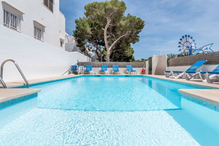 Gîte pour 2 personnes, avec balcon et jardin à Cala Ferrera - 2