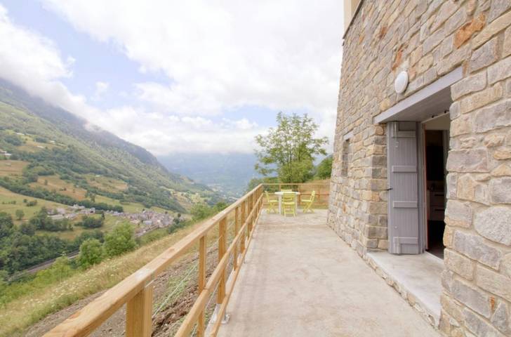 Chalet "De Sers" avec vue sur les montagnes, terrasse privée et Wi-Fi in Sers, Parc national des Pyrénées
