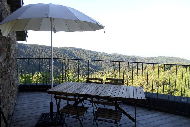 Gîte pour 5 personnes, avec terrasse à Montclard