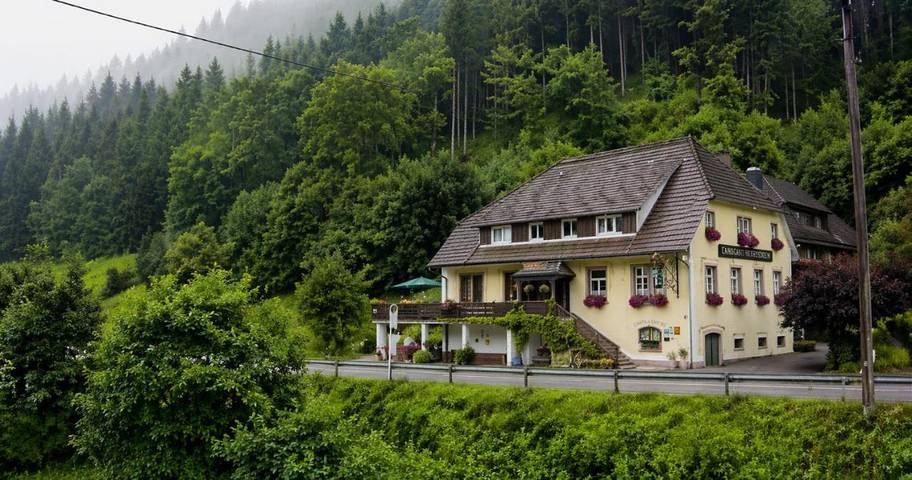 Ferienwohnung für 3 Personen, mit Terrasse und Garten sowie Ausblick