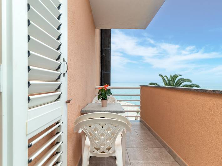 Location de vacances pour 3 personnes, avec balcon à Podstrana