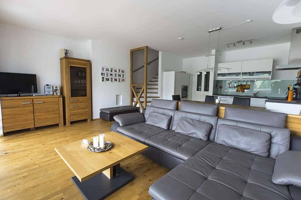 Ganze Wohnung, Wohnung für bis zu 8 Pers. direkt an der Piste, Sauna, 3 Sz, 2 Bäder, Tiefgarage in Sonnenalpe Naßfeld, Hermagor-Pressegger See
