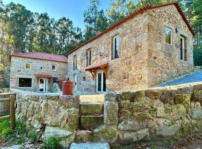 Lodge para 6 pessoas, com piscina e vista e ainda jardim, com animais de estimação em Celorico de Basto