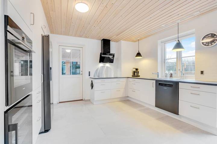 Luxury pool house in Blåvand with hot tub and sauna in Blavand, Región de Varde