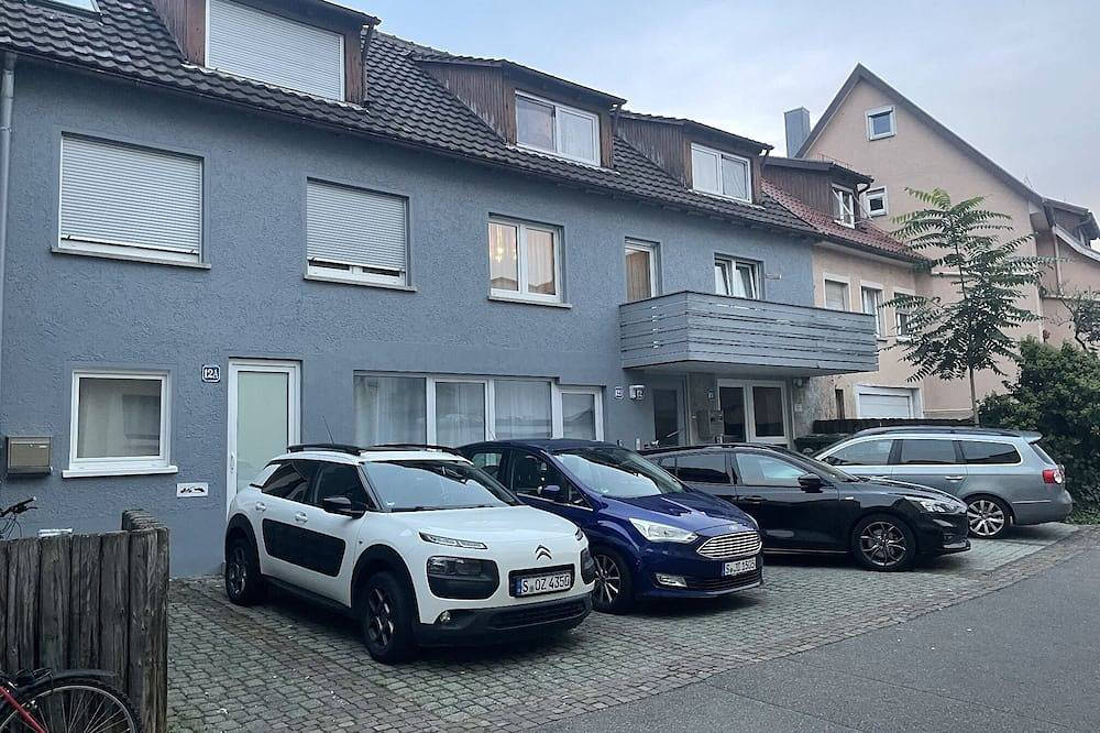Ganze Wohnung, Beutelsbacherstr. 12 C in Stuttgart: Moderne und zentrale Wohnung. in Stuttgart, Stuttgart Region