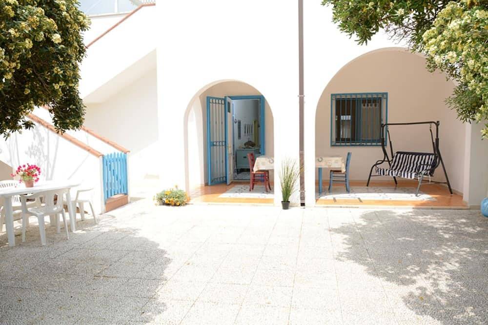 Villa Lucky, nur 50 m vom Strand Punta Prosciutto entfernt in Porto Cesareo, Golf von Tarent