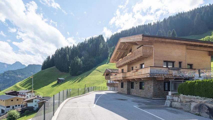 Apartmenthotel für 4 Personen, mit Ausblick in Hippach