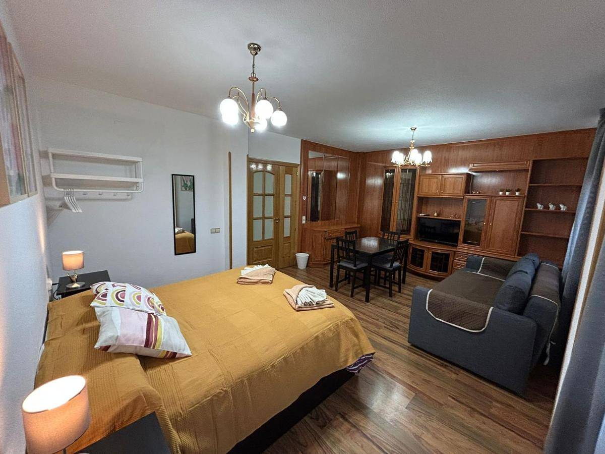Rooms Pontones in Arganzuela, Madrid