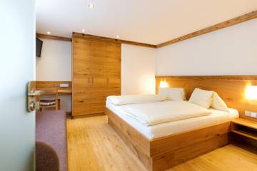 Zimmer für 3 Personen in Leogang, Pinzgau, Bild 4