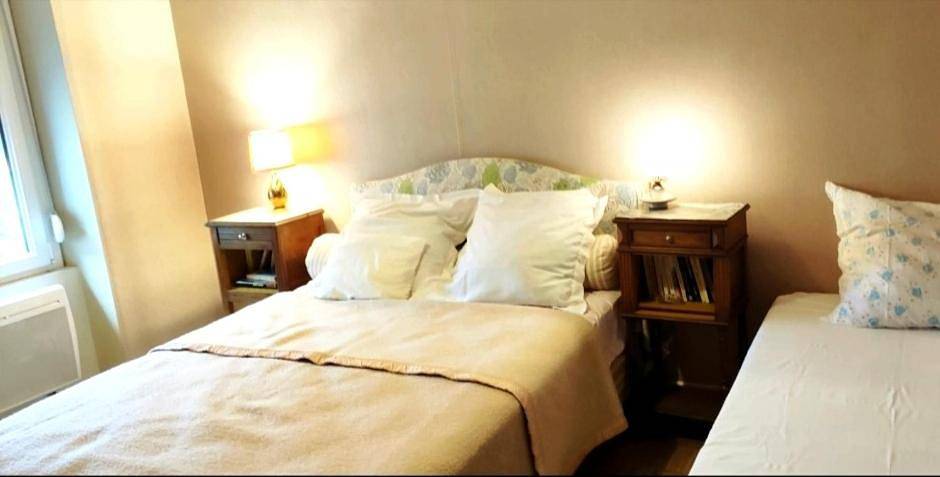 Gîte pour 7 personnes, avec jardin et vue, animaux acceptés à Bugeat - 2