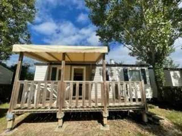 Camping pour 6 personnes, avec jacuzzi ainsi que bassin pour enfant et sauna à Talmont-Saint-Hilaire