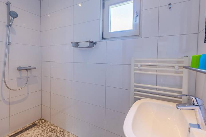 Ferienhaus für 6 Personen, mit Balkon/Terrasse und Terrasse in Renesse - 4