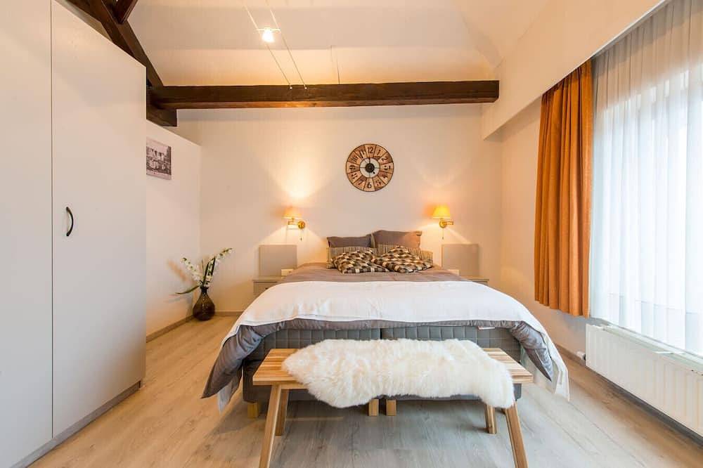 Ganze Wohnung, Spacious flat in the historical center w. elevator in Brügge, Westflandern