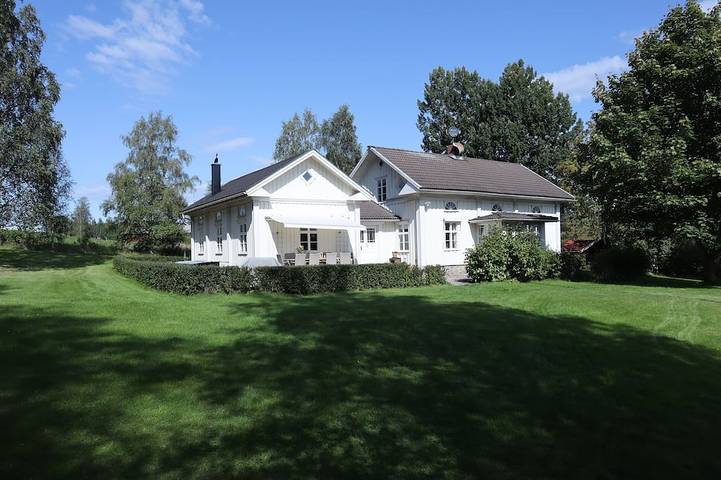 Feriehus for 15 personer, med hage, dyr tillatt i Värmland