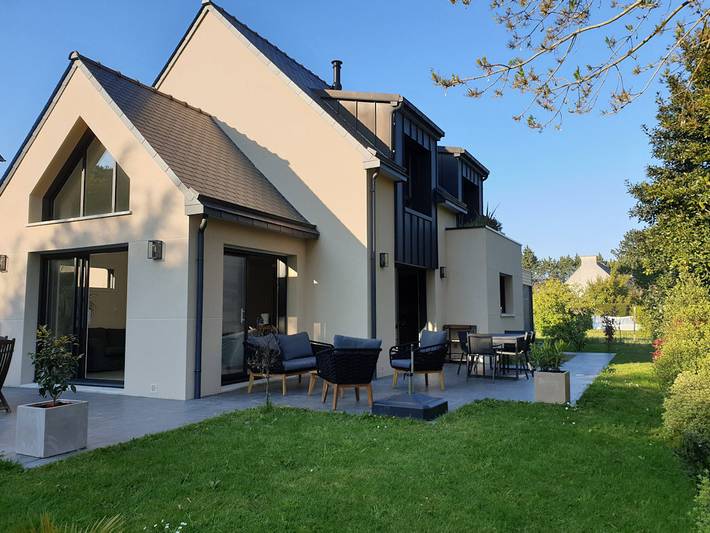Gîte pour 8 personnes, avec jardin et terrasse, animaux acceptés dans Office De Tourisme De Saint Jacut De La Mer